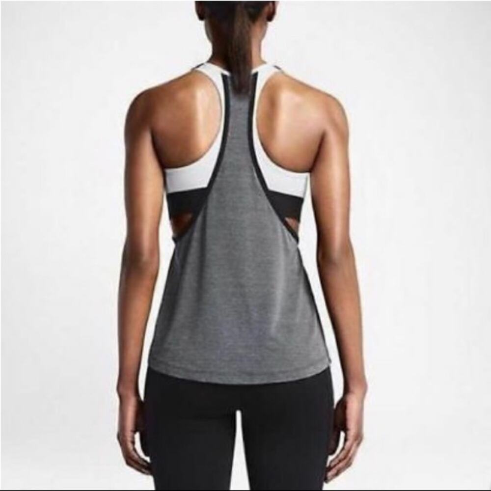 NIKE Tank